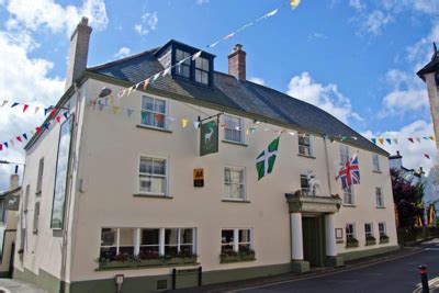 hotels near exeter racecourse